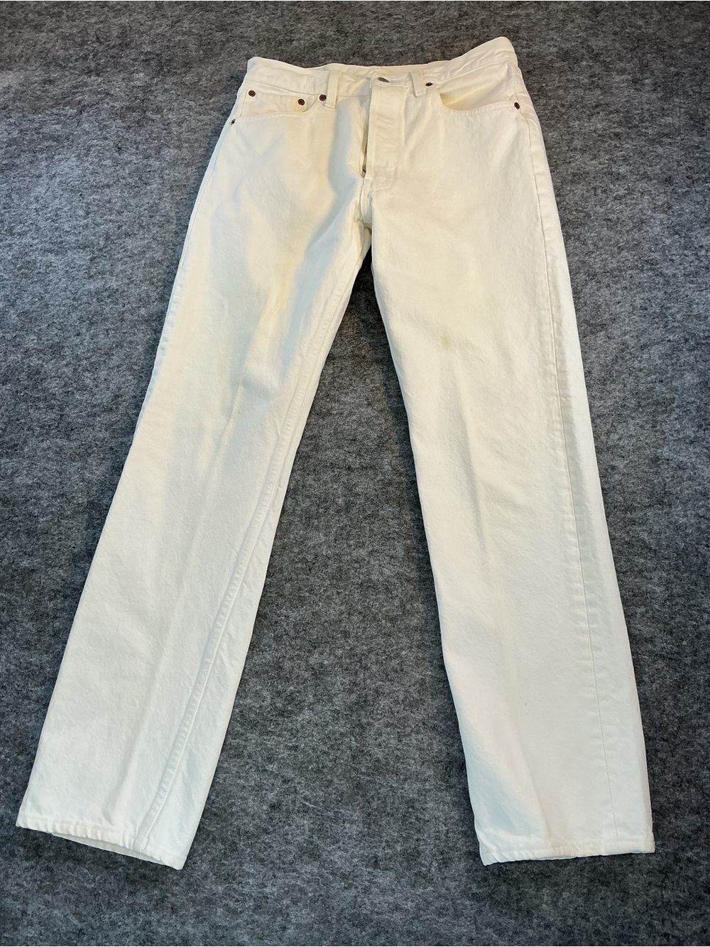 Levi’s Classic Straight Fit White Jeans Size 32